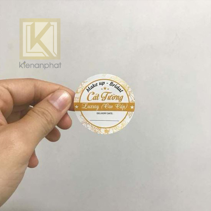 dich vu thiet ke in decal tem nhansan pham dep